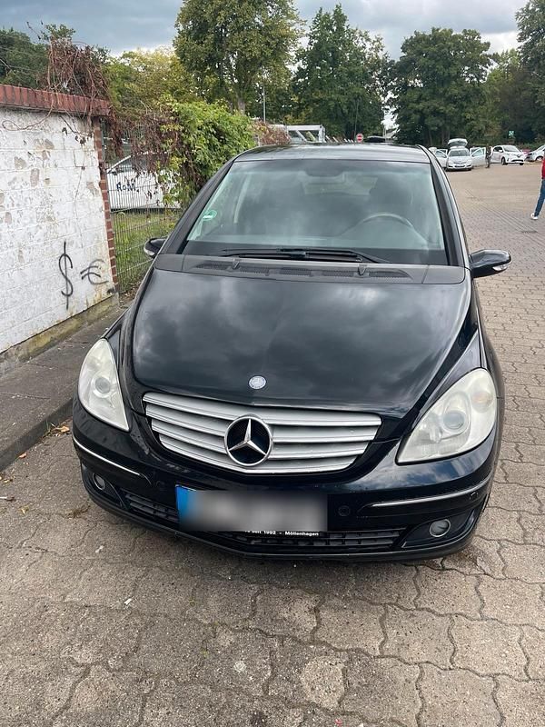 Schwarz Gebraucht 2005 Mercedes B200 Van / Kleinbus | 4.000 € (Fairer Preis) - Bild 1/4