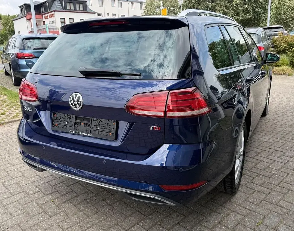 Gebraucht VW Golf VII Sound 116 PS (85 kW) 2018 Blau Kombi