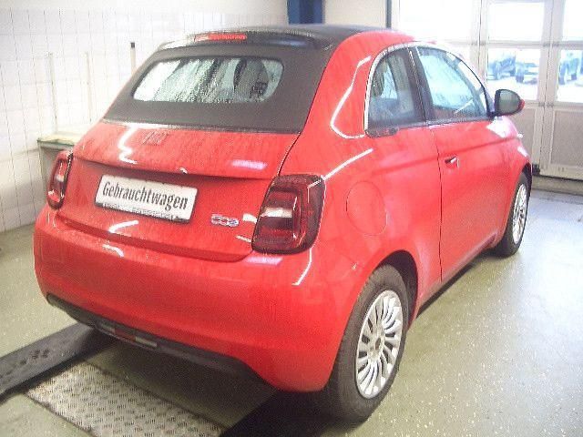 Gebraucht Fiat 500e Red 69 kW (95 PS) 2022 Rot Cabrio