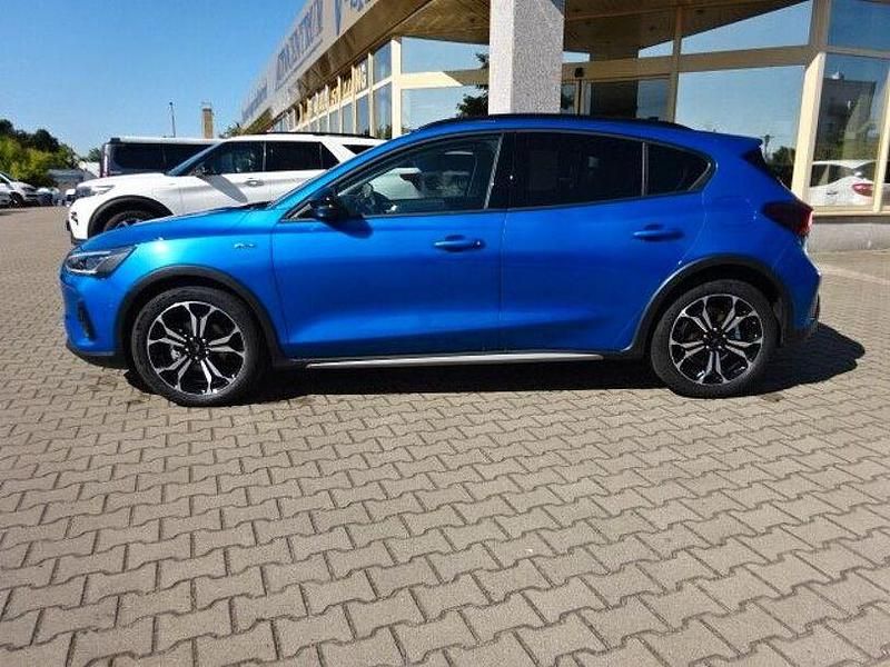Gebraucht Ford Focus Active X 155 PS (114 kW) 2024 Blau Limousine