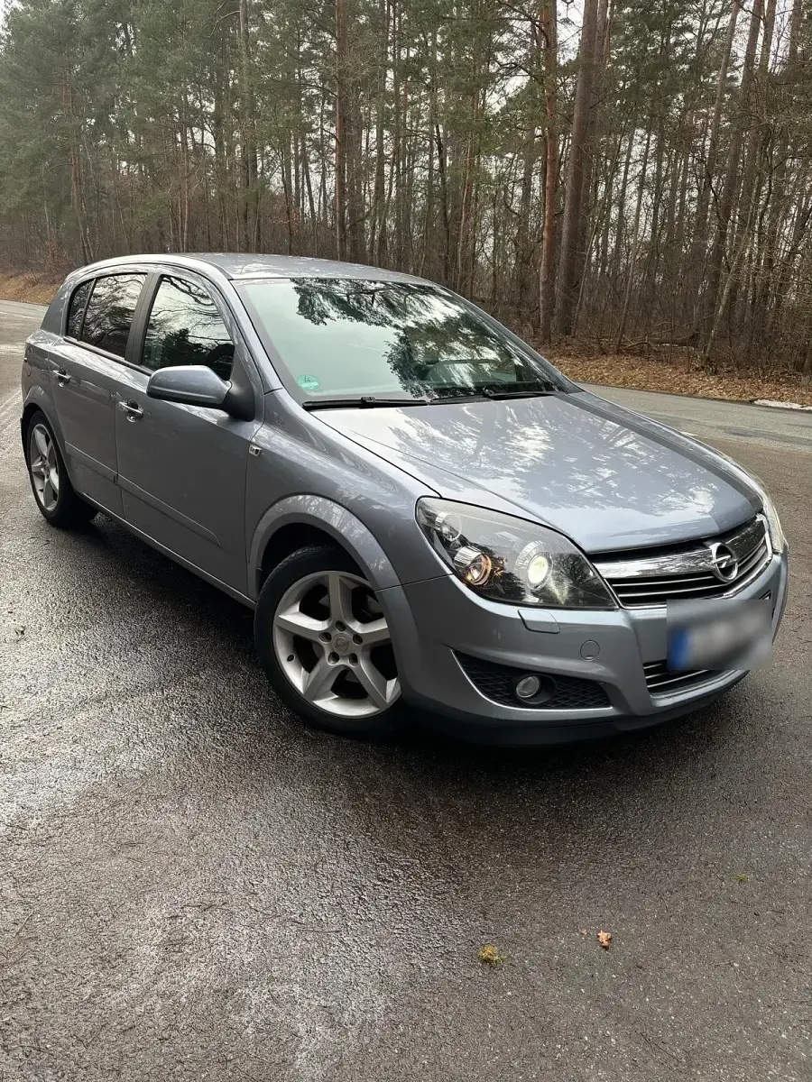 Gebraucht Opel Astra 120 PS (88 kW) 2007 Silber Limousine