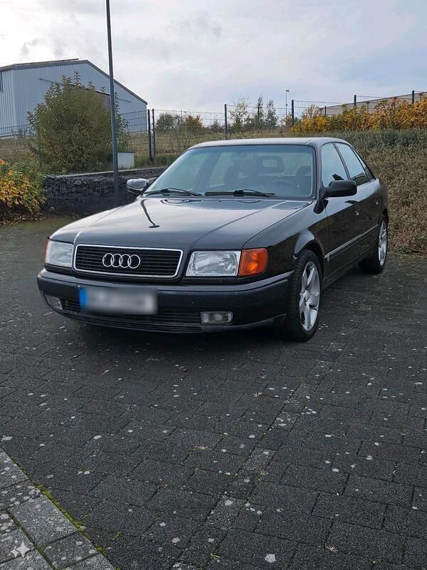 Schwarz Gebraucht 1992 Audi 100 Limousine | 3.800 € - Bild 1/4