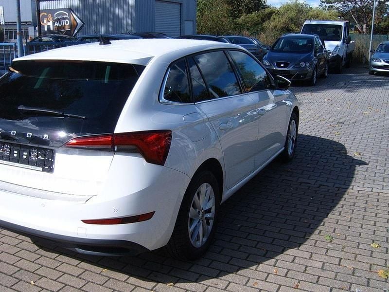Gebraucht Skoda Scala Style 116 PS (85 kW) 2020 Weiß Kleinwagen