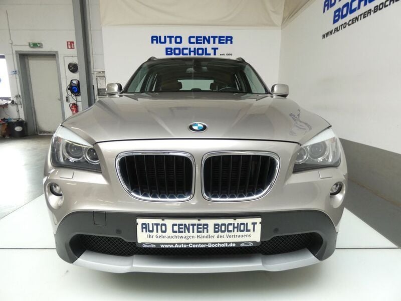 Silber Gebraucht 2012 BMW X1 SUV | 8.900 € (Superpreis) - Bild 1/4