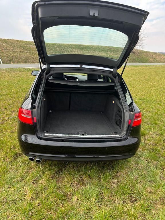 Gebraucht Audi A4 S-Line 177 PS (130 kW) 2012 Schwarz Kombi