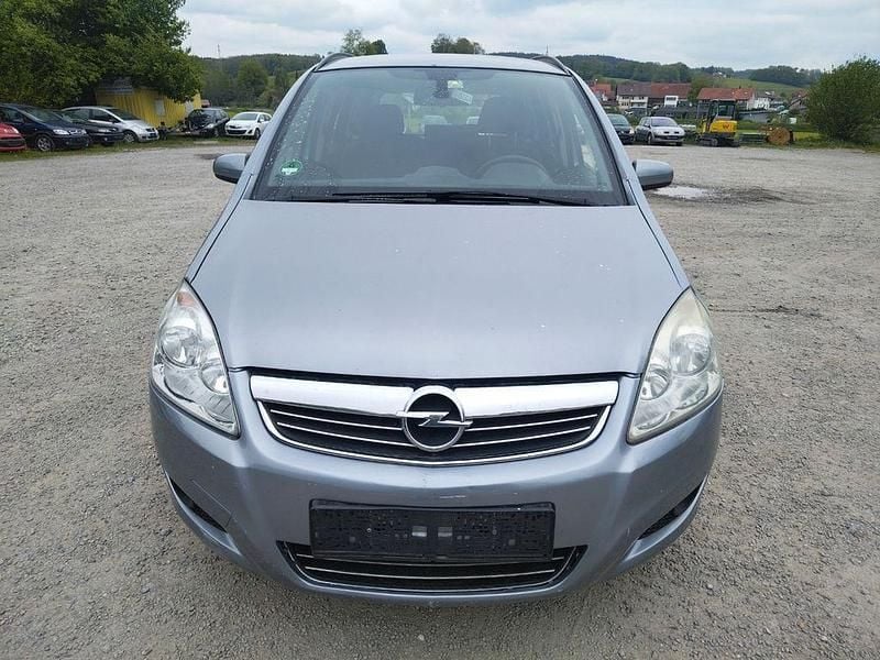 Silber Gebraucht 2008 Opel Zafira Edition Van / Kleinbus | 1.650 € (Superpreis) - Bild 1/4