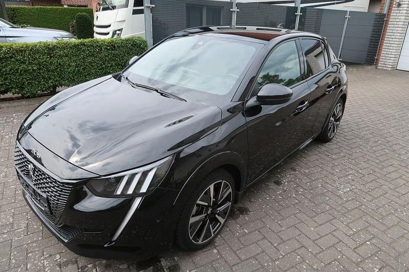 Schwarz Gebraucht 2020 Peugeot 208 GT-line Kleinwagen | 15.390 € (Etwas zu teuer) - Bild 1/4