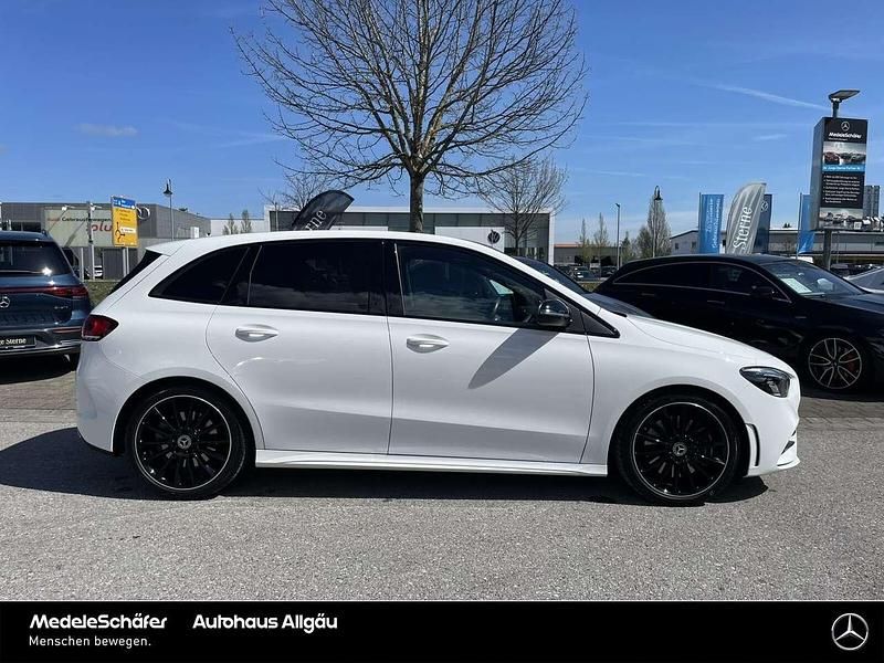 Gebraucht Mercedes B250 AMG 224 PS (164 kW) 2020 Unilack polarweiß Van / Kleinbus