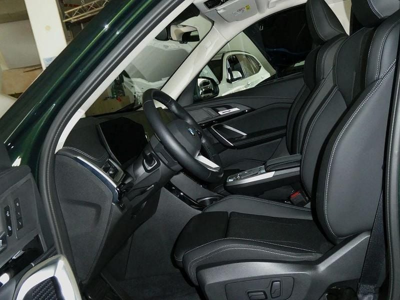 Gebraucht BMW X1 xLine 163 PS (119 kW) 2025 Sanremo grün metallic (metallic) SUV
