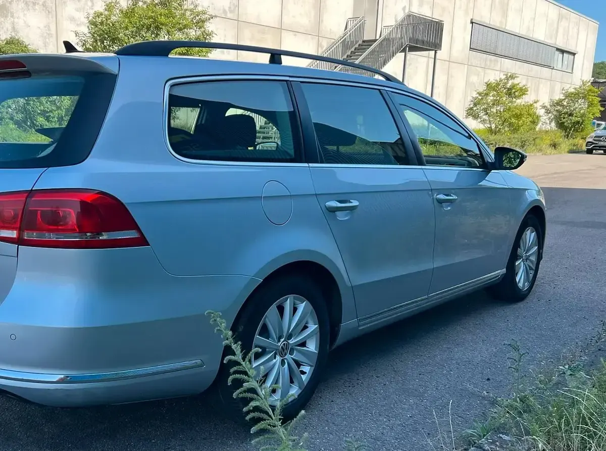 Gebraucht VW Passat 140 PS (102 kW) 2013 Silber Kombi