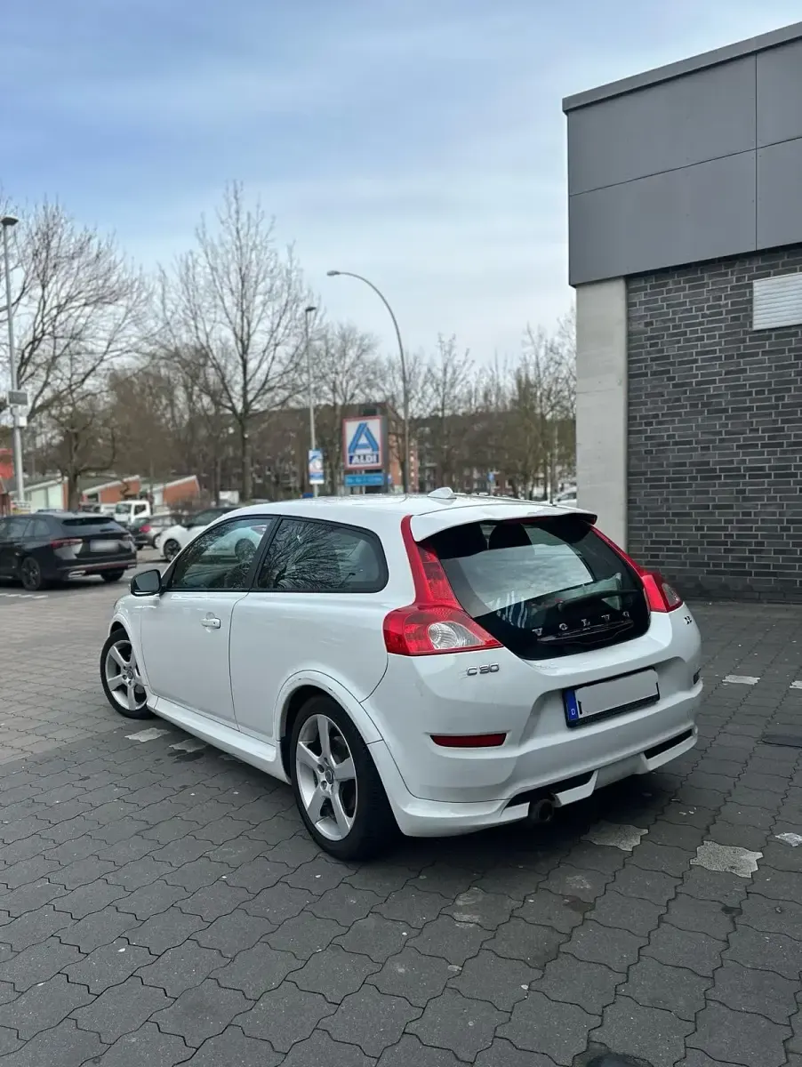 Gebraucht Volvo C30 114 PS (83 kW) 2010 Weiß Kleinwagen