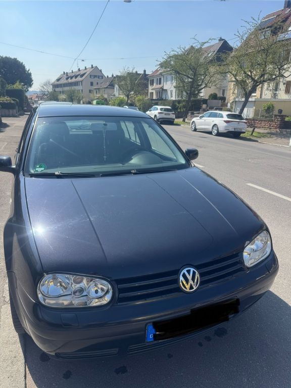 Schwarz Gebraucht 2003 VW Golf IV Ocean Limousine | 899 € (Superpreis) - Bild 1/4