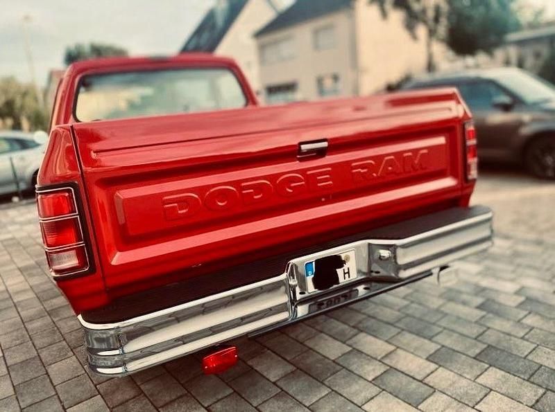 Gebraucht Dodge Ram 140 PS (102 kW) 1987 Rot Pickup