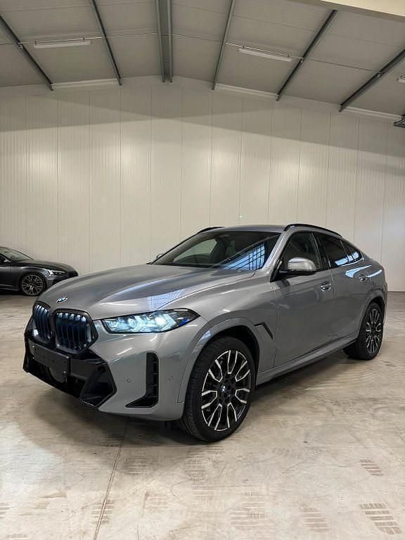 Grau Gebraucht 2024 BMW X6 M Sport SUV | 79.690 € - Bild 1/2