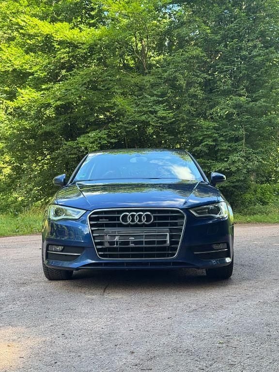 Gebraucht Audi A3 Ambition 179 PS (131 kW) 2014 Blau Limousine