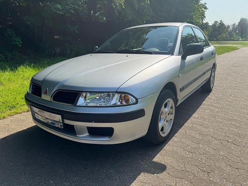 Silber Gebraucht 2000 Mitsubishi Carisma Limousine | 4.500 € - Bild 1/4