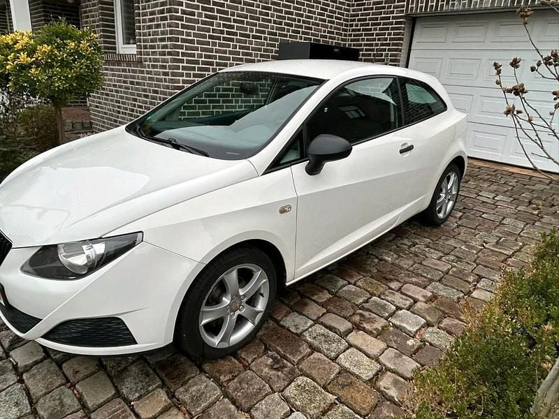 Gebraucht Seat Ibiza 60 PS (44 kW) 2011 Weiß Kleinwagen
