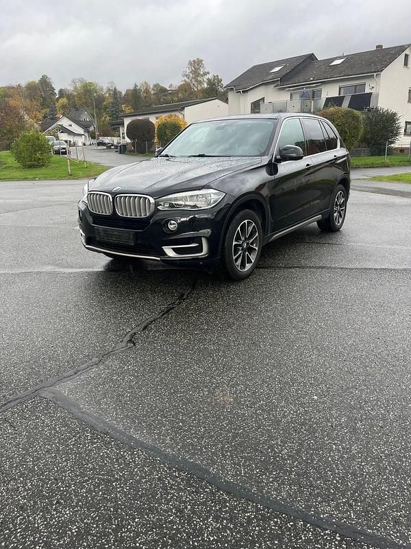 Schwarz Gebraucht 2017 BMW X5 SUV | 17.900 € (Superpreis) - Bild 1/4
