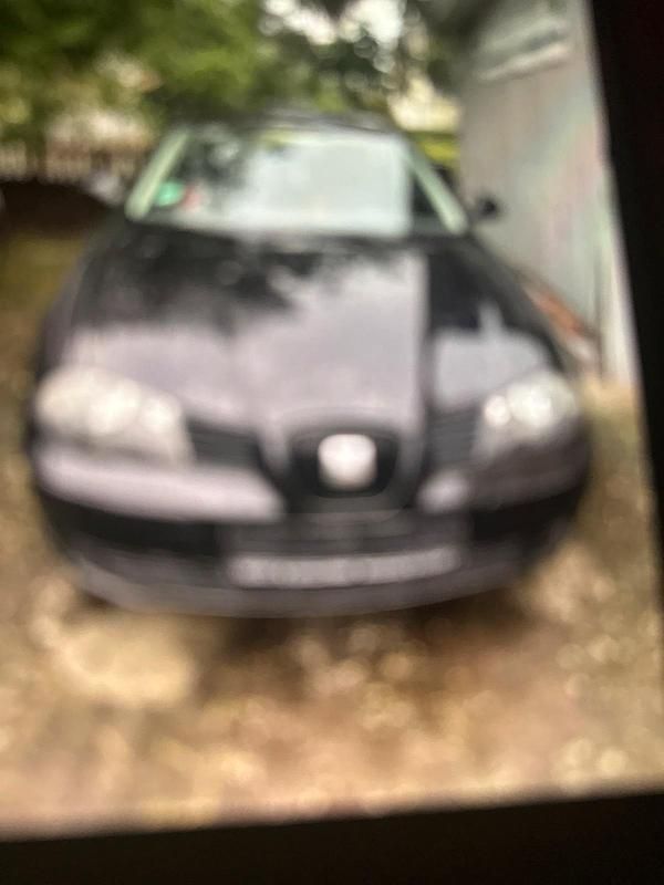 Schwarz Gebraucht 2006 Seat Ibiza Kleinwagen | 750 € - Bild 1/1