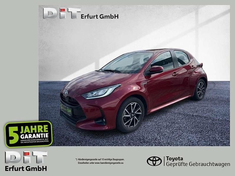Red mc. Gebraucht 2021 Toyota Yaris Hybrid Team Kleinwagen | 17.490 € (Guter Preis) - Bild 1/4