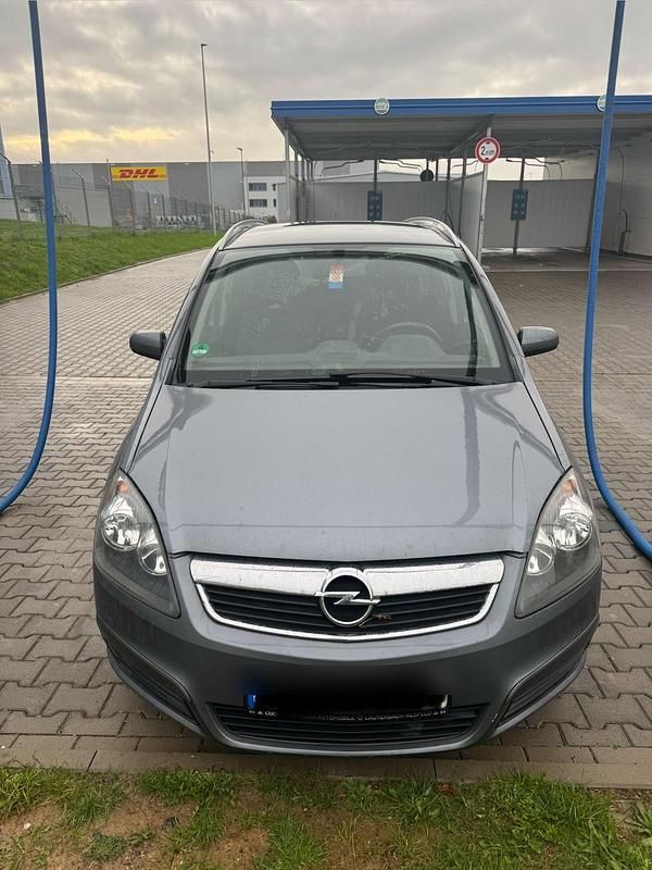 Grau Gebraucht 2006 Opel Zafira Van / Kleinbus | 2.300 € (Fairer Preis) - Bild 1/4