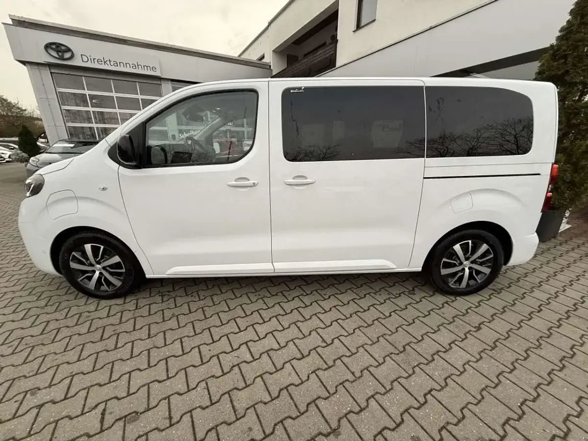 Neu Toyota Proace Verso Team 100 kW (136 PS) 2025 Weiß Kombi