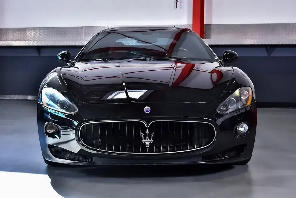 Gebraucht Maserati Granturismo 441 PS (324 kW) 2009 Schwarz Coupé