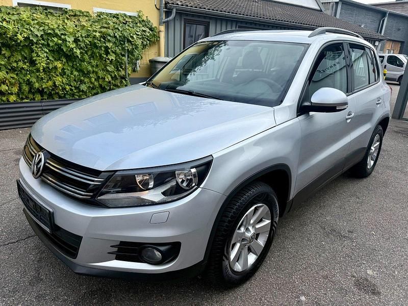 Grau Gebraucht 2012 VW Tiguan Trendline SUV | 7.500 € (Fairer Preis) - Bild 1/4