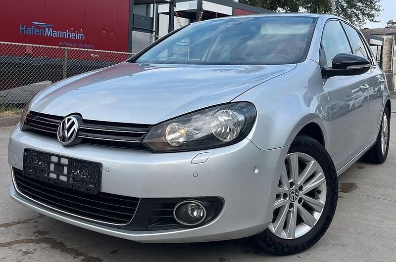 Silber Gebraucht 2012 VW Golf VII Style Limousine | 7.990 € (Guter Preis) - Bild 1/4