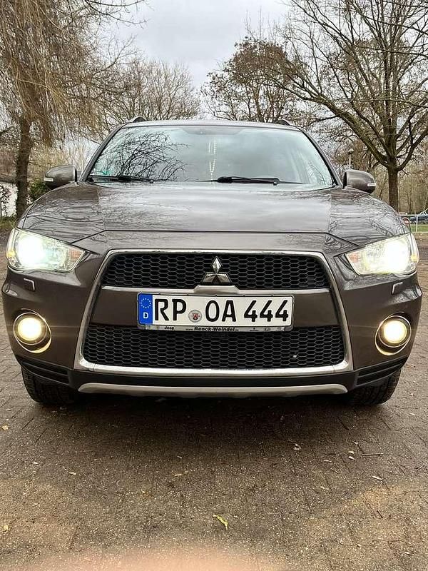 Gebraucht 2011 Mitsubishi Outlander Inform SUV | 5.950 € (Fairer Preis) - Bild 1/4