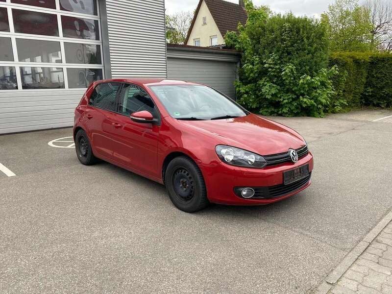 Rot Gebraucht 2009 VW Golf VI Trendline Limousine | 4.199 € (Superpreis) - Bild 1/4