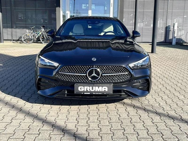 Gebraucht Mercedes CLE300 AMG 204 PS (150 kW) 2025 Lack obsidianschwarz Coupé