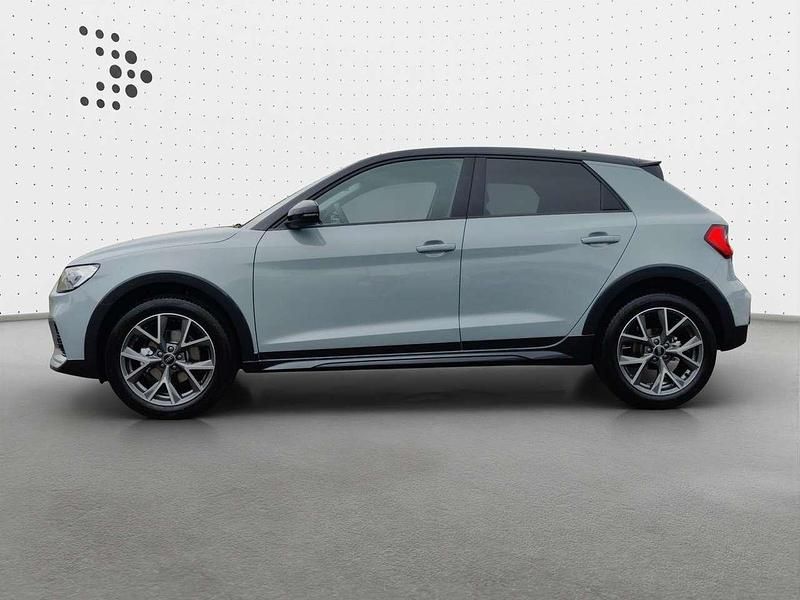 Neu Audi A1 Advanced 116 PS (85 kW) 2025 Pfeilgrau perleffekt Kleinwagen