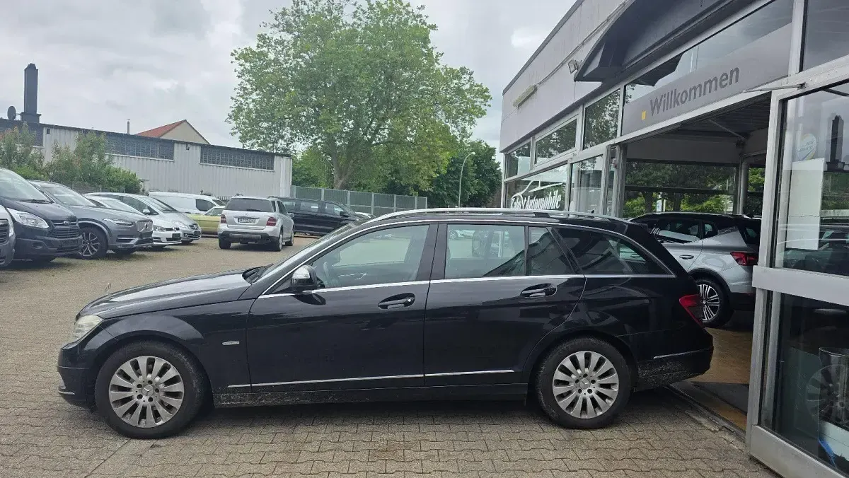Gebraucht Mercedes C200 Elegance 184 PS (135 kW) 2008 Schwarz Kombi