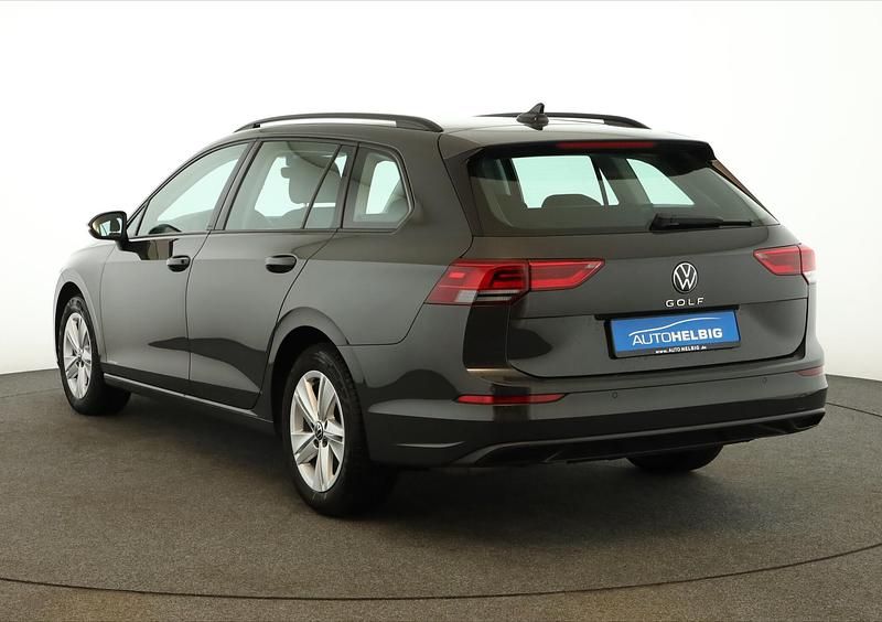 Gebraucht VW Golf VIII Life 150 PS (110 kW) 2022 Uranograu Kombi