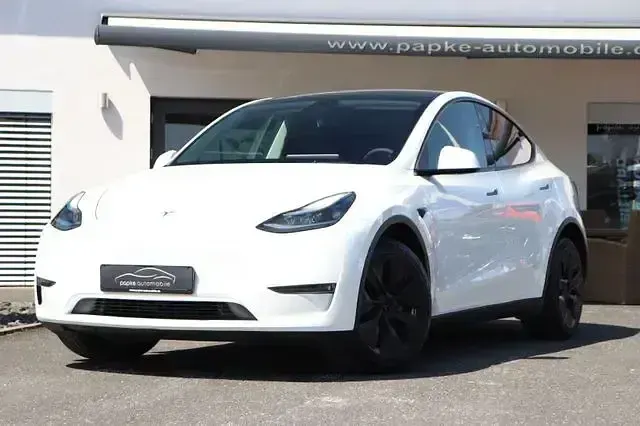 Gebraucht Tesla Model Y 378 kW (514 PS) 2023 Pearl white coat SUV