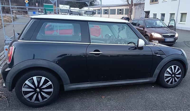 Gebraucht Mini Cooper 119 PS (87 kW) 2006 Schwarz Kleinwagen