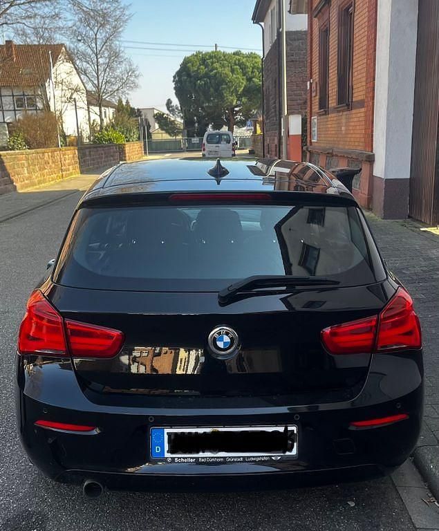 Second-hand BMW 116 109 CP (80 kW) 2018 Negru Hatchback