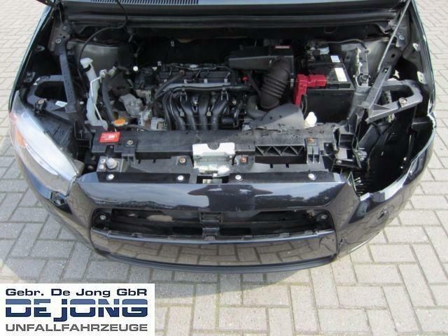 Second-hand Mitsubishi Colt 95 CP (69 kW) 2011 Negru Berlinǎ