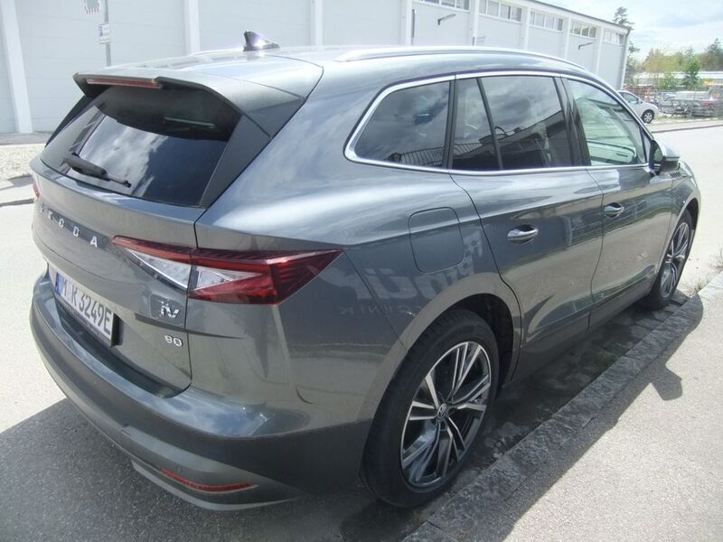 Gebraucht Skoda Enyaq iV ecoSuite 150 kW (204 PS) 2023 Graphite grau metallic SUV