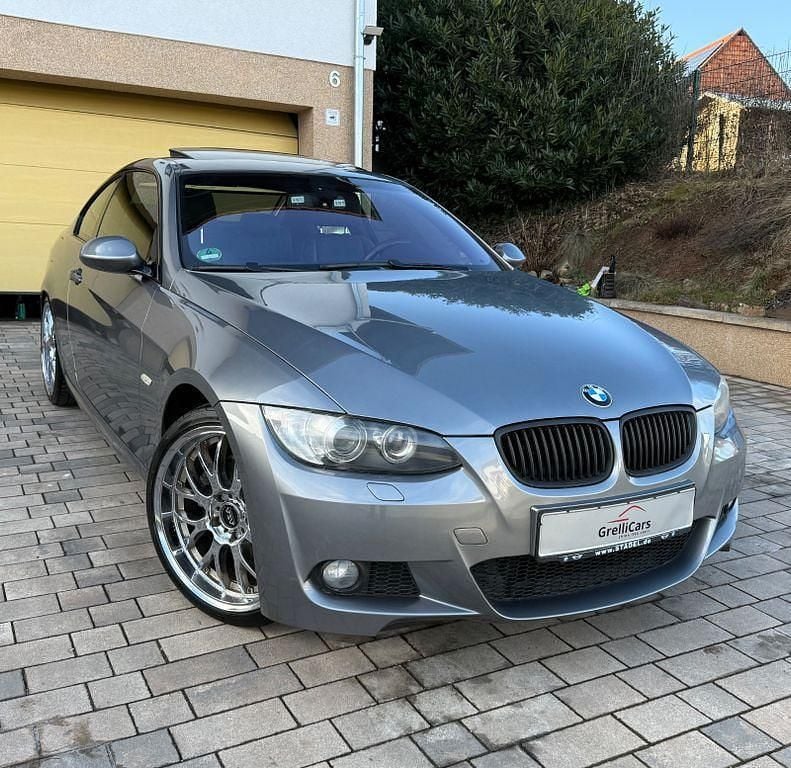 Gebraucht BMW 325 M Sport 218 PS (160 kW) 2009 Spacegrau Coupé
