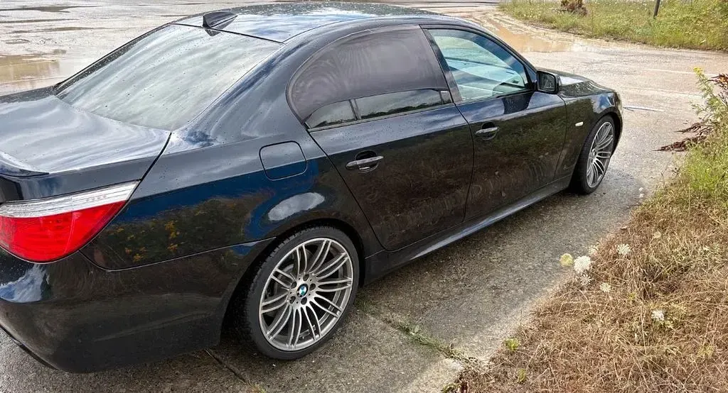 Gebraucht BMW 550 Sport Line 367 PS (269 kW) 2006 Schwarz Limousine