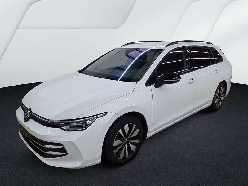 Gebraucht VW Golf VIII Goal 150 PS (110 kW) 2025 Oryxweiß perlmutteffekt Kombi