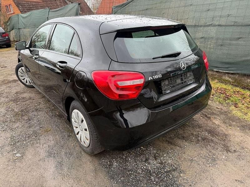 Gebraucht Mercedes A180 Edition 122 PS (89 kW) 2014 Schwarz Limousine