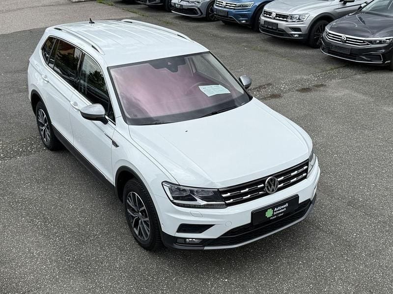 Weiss Gebraucht 2019 VW Tiguan Allspace SUV | 23.900 € (Fairer Preis) - Bild 1/4