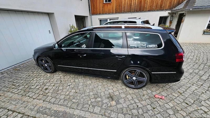 Schwarz Gebraucht 2008 VW Passat R Kombi | 15.000 € - Bild 1/4