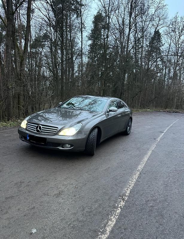 Gebraucht Mercedes CLS320 224 PS (164 kW) 2006 Gold Coupé