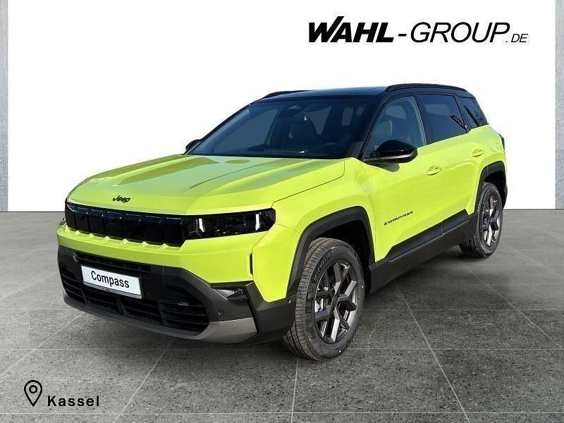 Neu Jeep Compass 145 PS (106 kW) 2026 Grün SUV