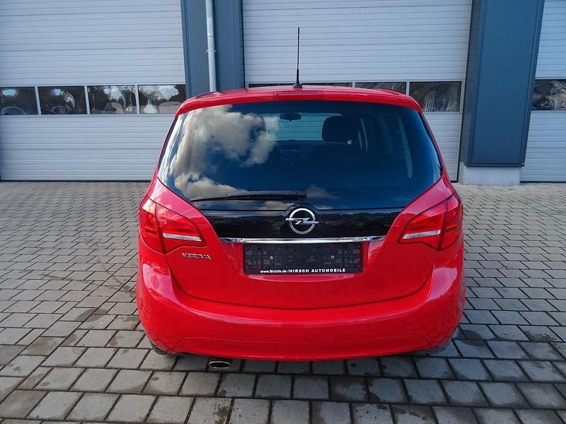 Gebraucht Opel Meriva 140 PS (102 kW) 2013 Rot Van / Kleinbus