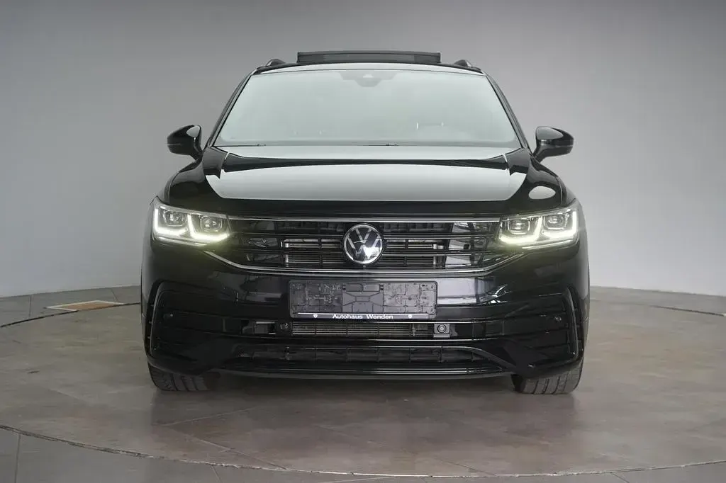 Gebraucht VW Tiguan R-line 150 PS (110 kW) 2022 Schwarz SUV